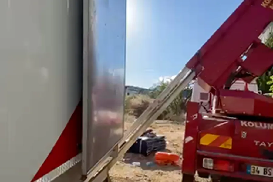 Cemil Nakliyat araç ve asansörlü taşıma çalışması videosu