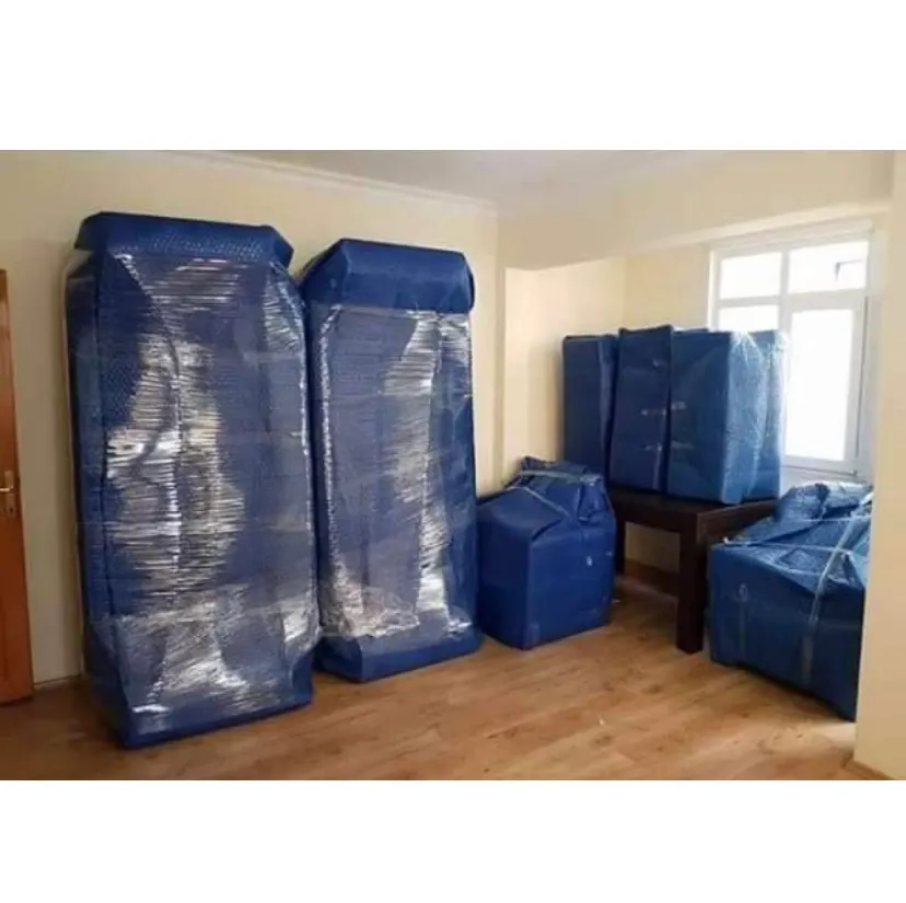 Paketlenmiş dolap ve mobilyaların taşıma öncesi hazırlanması