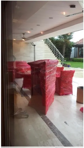 Villa taşımada paketlenmiş mobilya hazırlığı